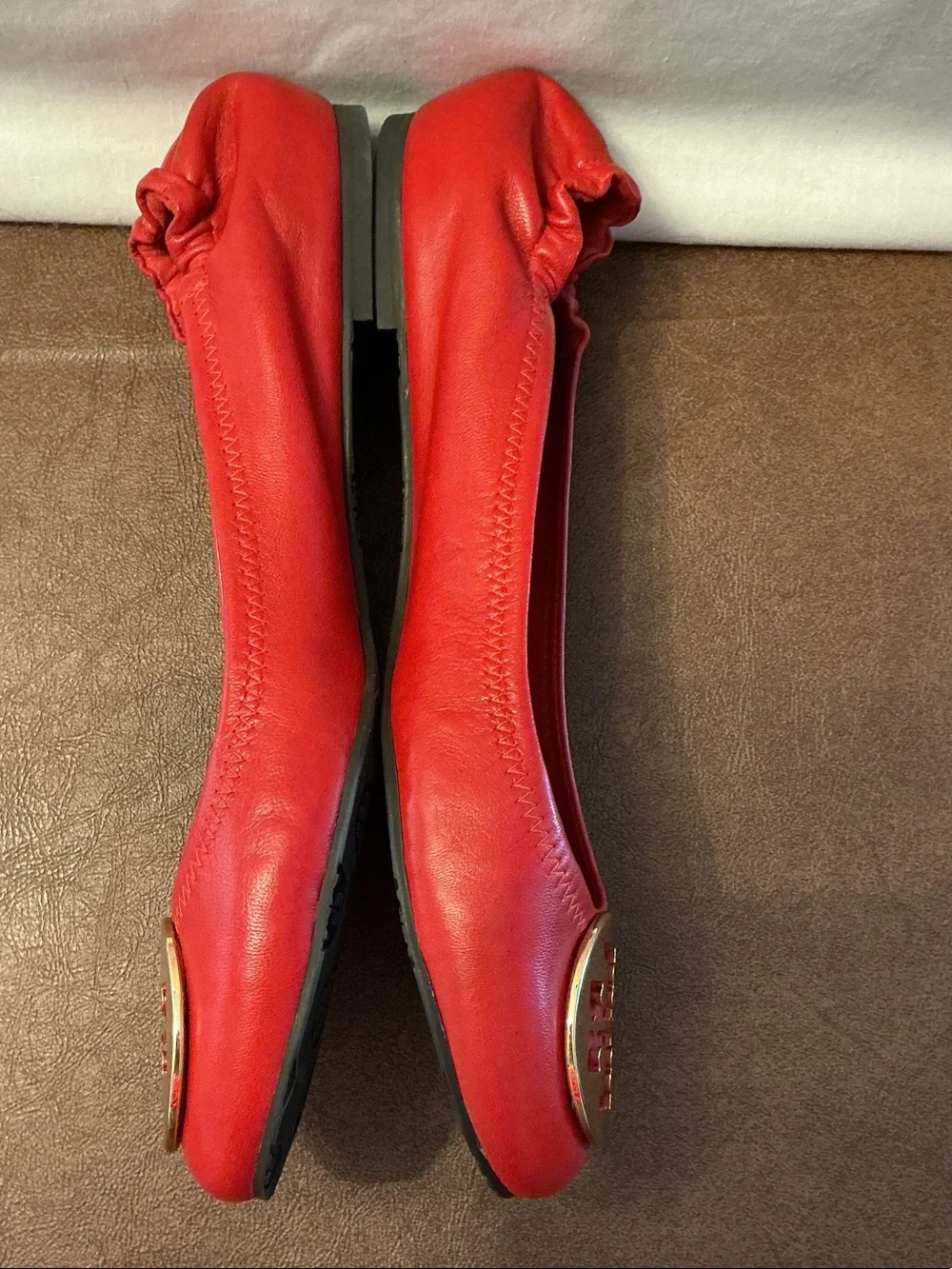 NWOB Tory Burch Red Leather Ballet Flats & Gold Logo Accent Sz 11 Women’s shoes